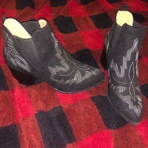 Buckle Suede Black Booties